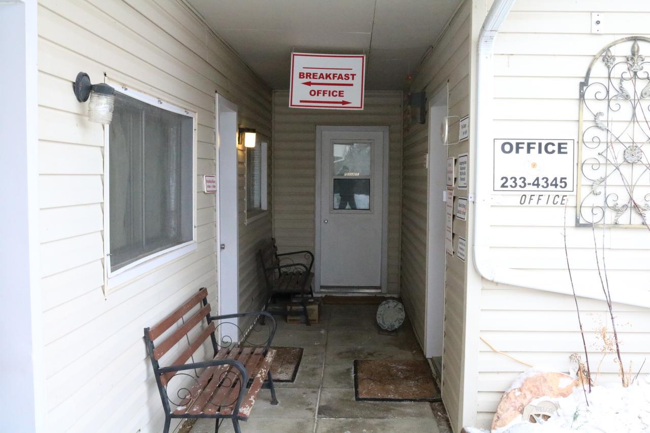 Wakaw Lodge Motel Dış mekan fotoğraf