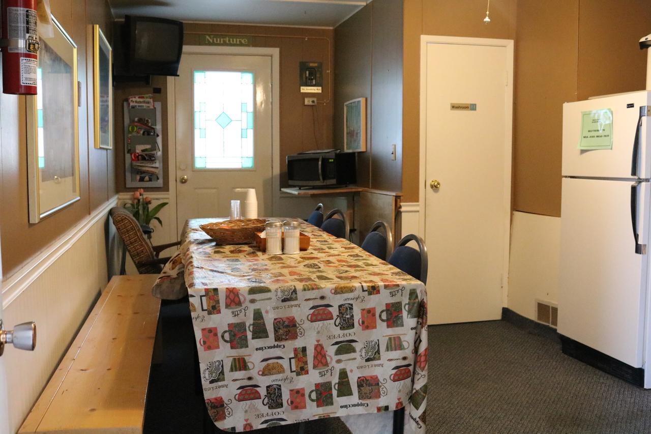 Wakaw Lodge Motel Dış mekan fotoğraf